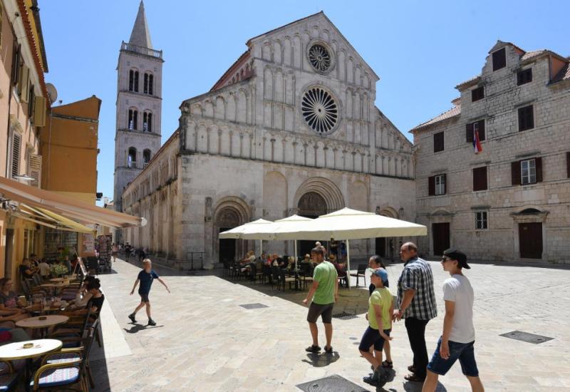 Zadar počeo naplaćivati ulaz u katedralu: Za strance, vjernike i nevjernike, naplata, a domaći - besplatno!
